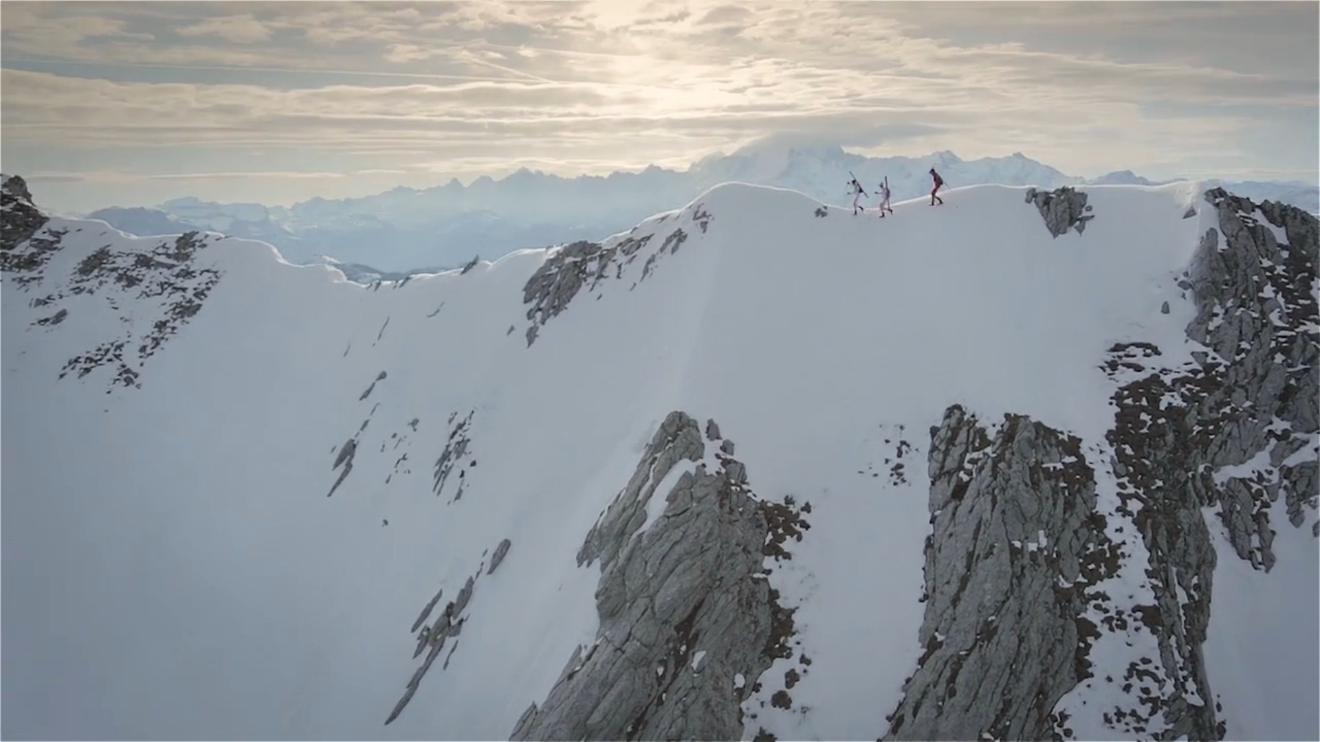 images/CIM/2013/Summits-of-my-Life-Trailer5.jpg